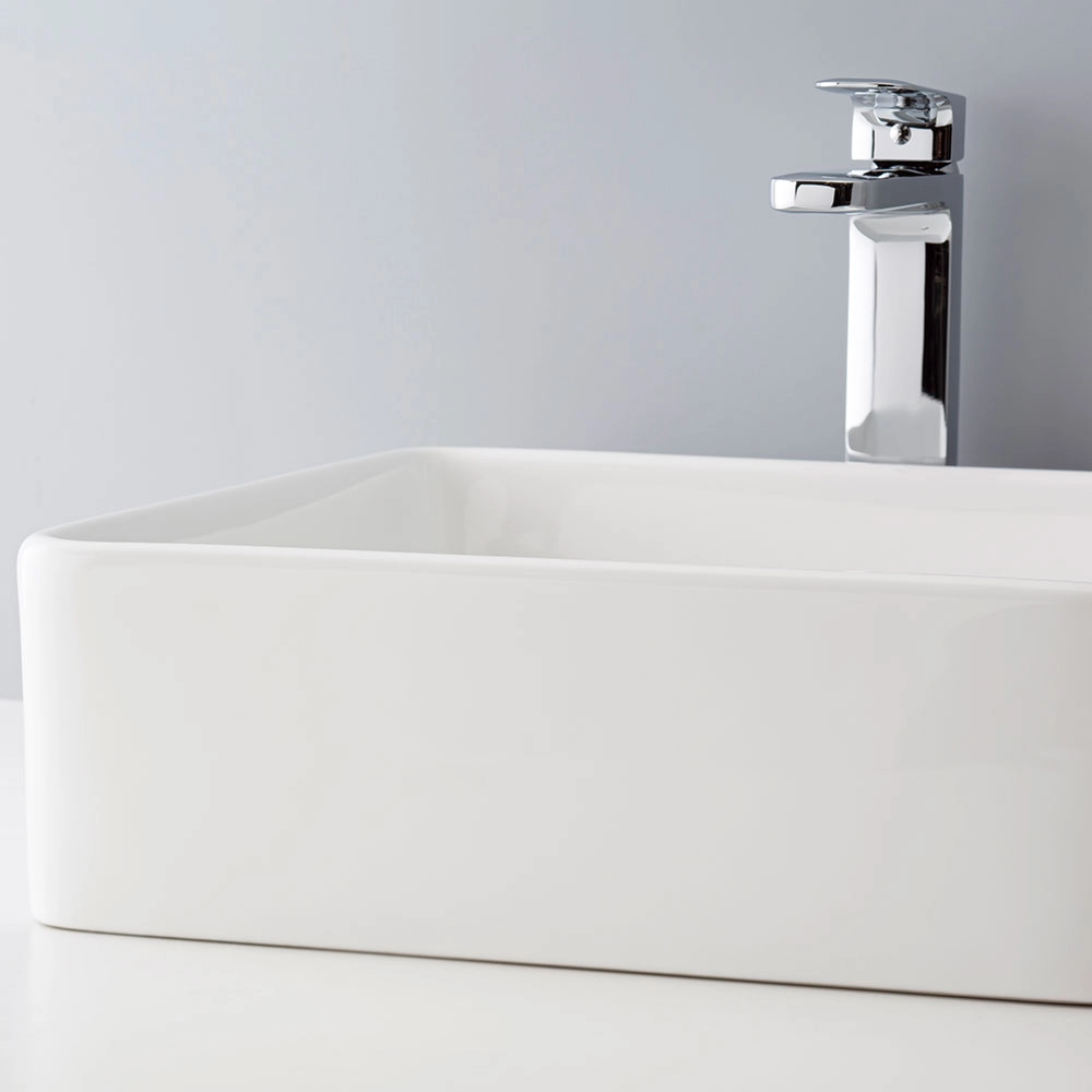 【拡大写真】シンプル洗面ボウル ホワイト-24 B227は洗面所の新築・リフォーム・リノベーションや店舗・商業施設などにおすすめの洗面ボウル（洗面器）です。